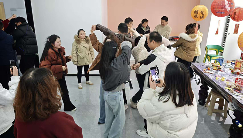 燈火映團(tuán)圓，聚力啟新程——雷科電力元宵節(jié)主題團(tuán)建活動側(cè)記